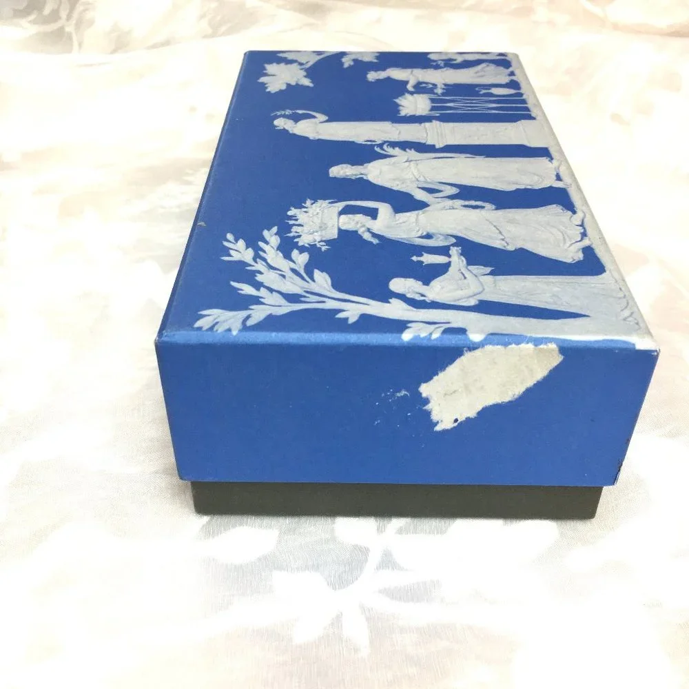 * Wedgewood Silver Abstract Contempory Napkin Rings Set of 4 NWT